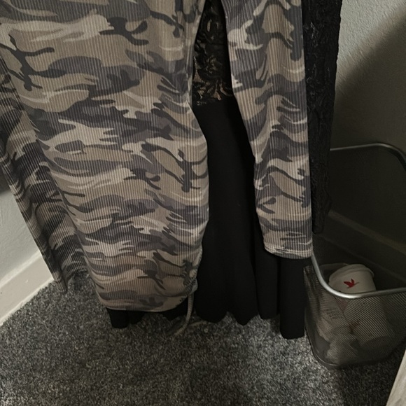 Bebe dress, cotton new, I wore it in me time, sting tie, at the side up and down - Picture 3 of 4